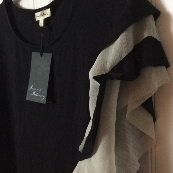 Ruffle sleeve top - Picture 3 of 4